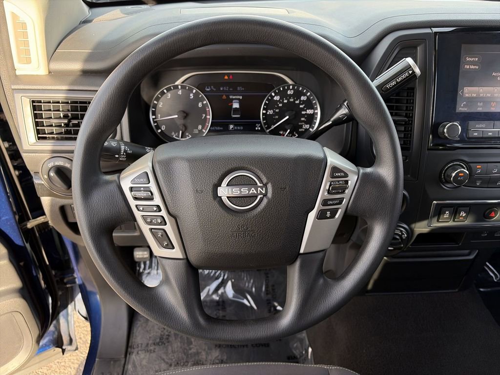 Used 2023 Nissan Titan SV AWD/4WD image 11