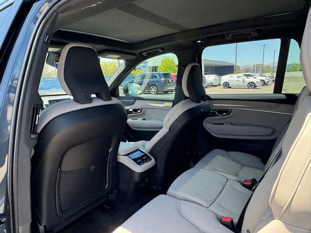 New 2025 Volvo XC90 B6 Plus w/ Protection Package Premier image 22