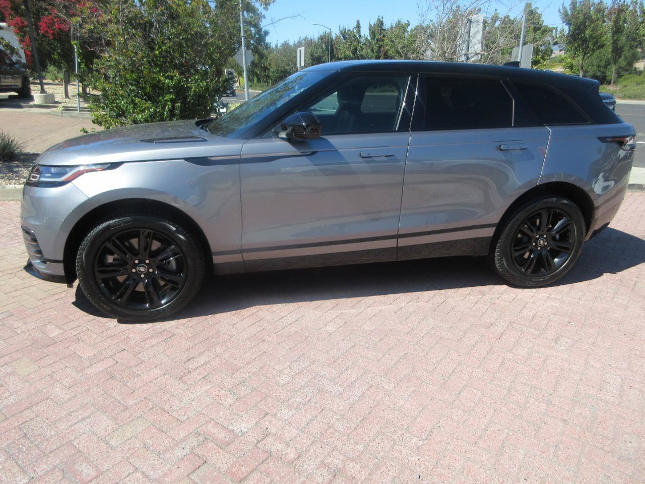 Used 2023 Land Rover Range Rover Velar R-Dynamic S AWD/4WD image 72