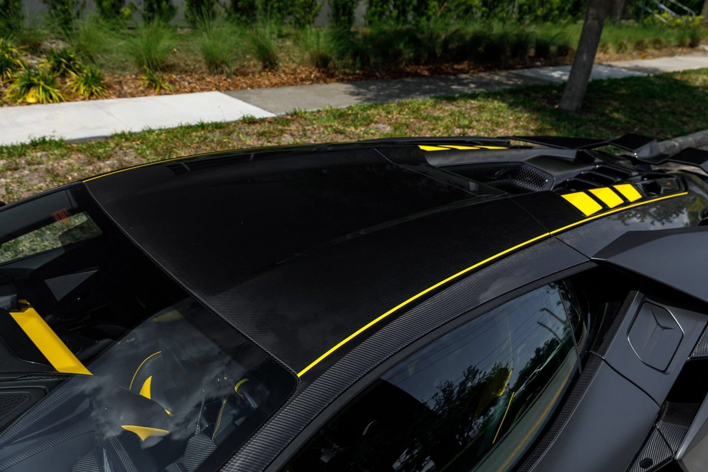 Used 2025 Lamborghini Revuelto AWD/4WD image 42