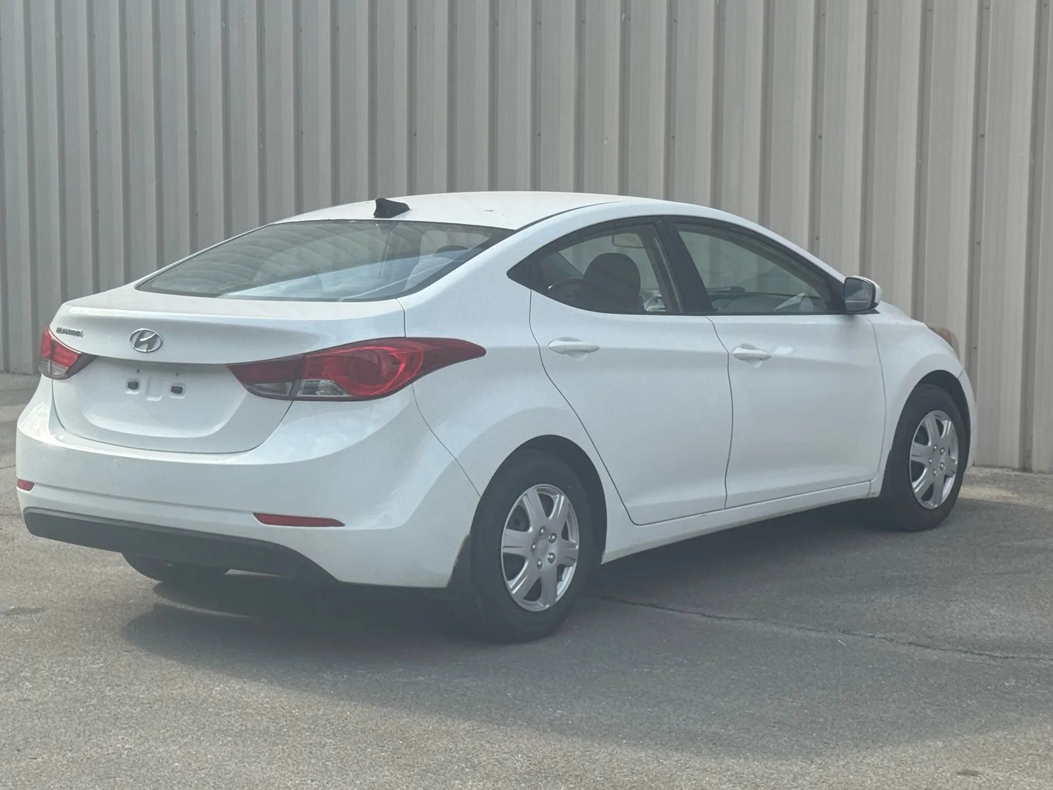 Used 2016 Hyundai Elantra SE image 7