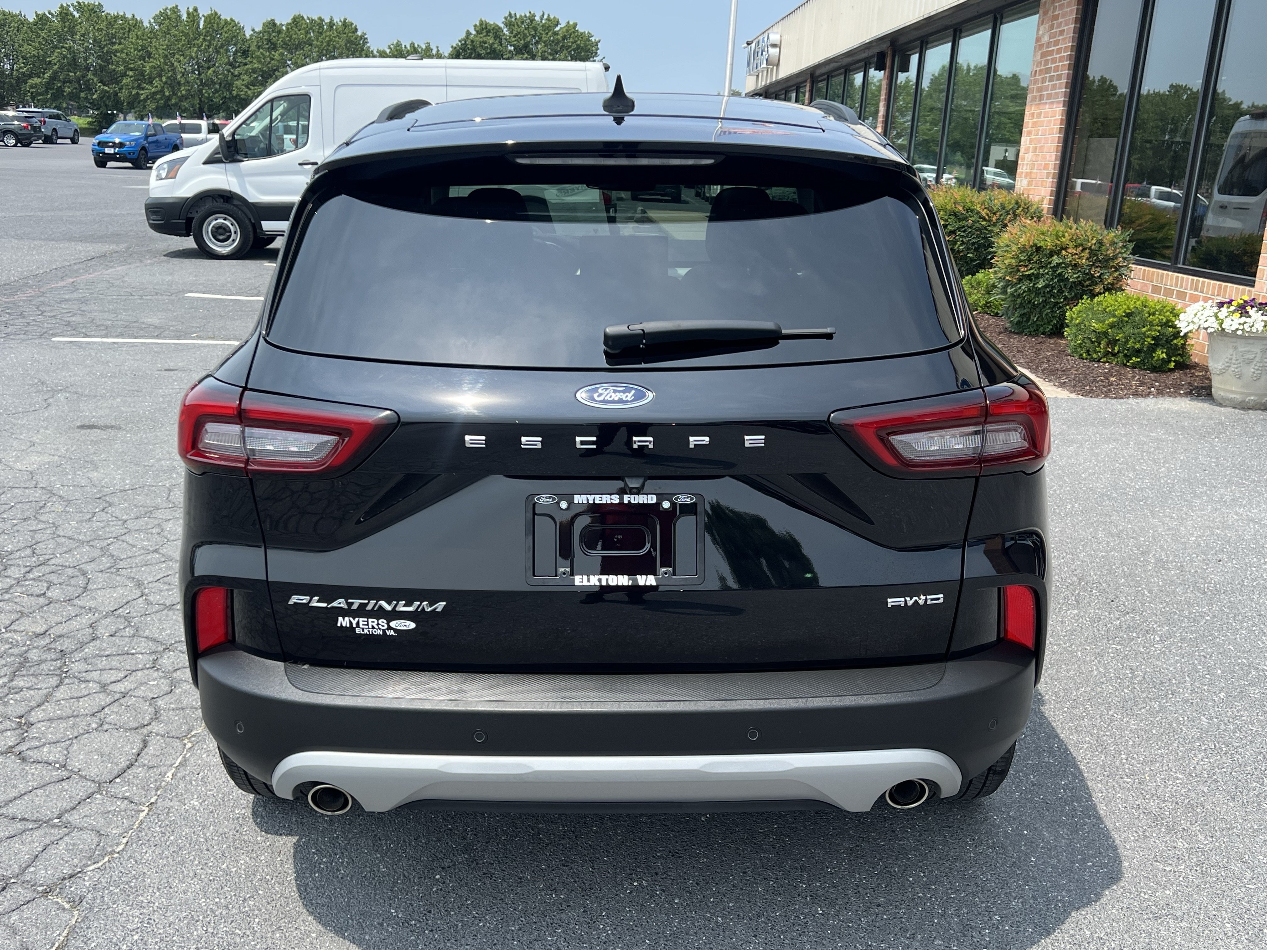 Used 2023 Ford Escape Platinum w/ Premium Technology Package AWD/4WD image 7