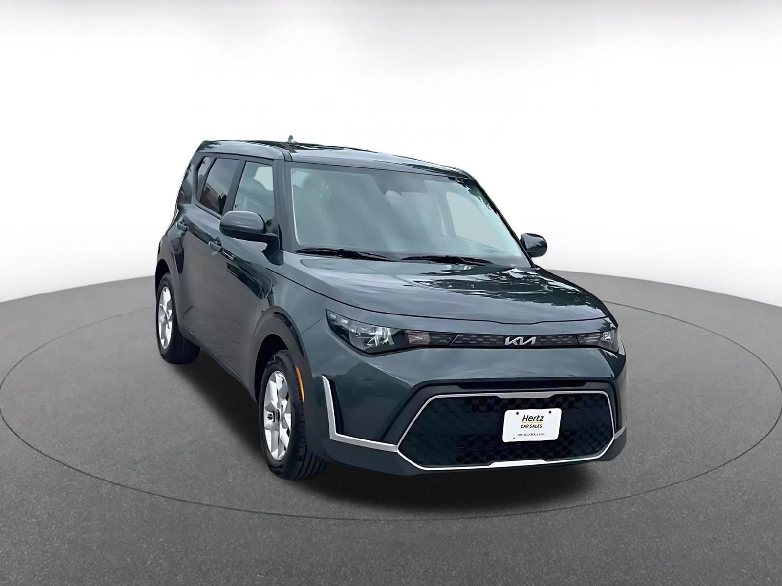 Used 2025 Kia Soul LX w/ LX Technology Package FWD image 3