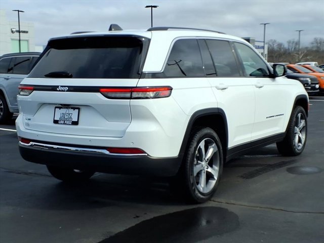 Used 2023 Jeep Grand Cherokee 4WD 4xe w/ Luxury Tech Group II image 25