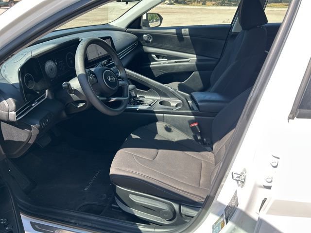 Used 2024 Hyundai Elantra SEL image 5
