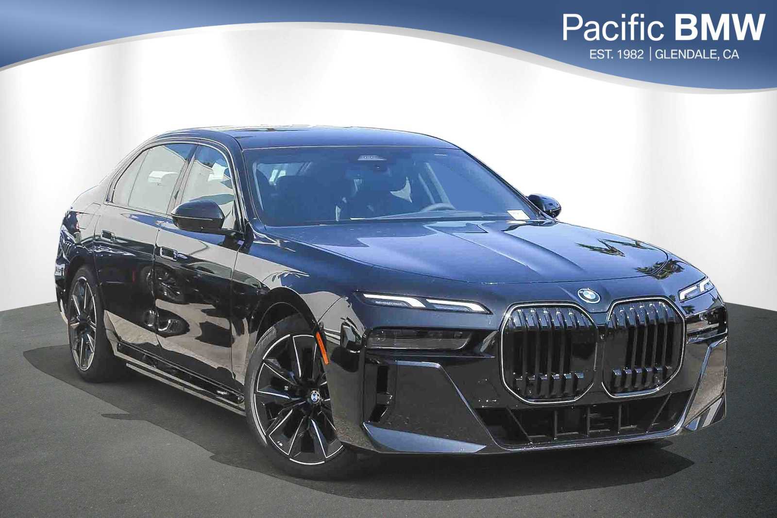 New 2026 BMW 750e xDrive w/ Premium Package