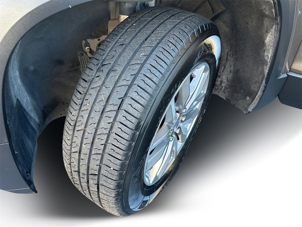 Used 2019 GMC Acadia SLE w/ Driver Alert Package I image 9