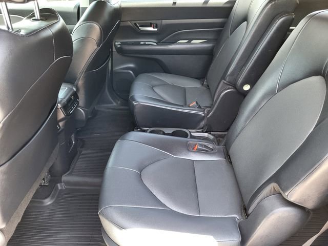 Used 2024 Toyota Grand Highlander AWD image 21