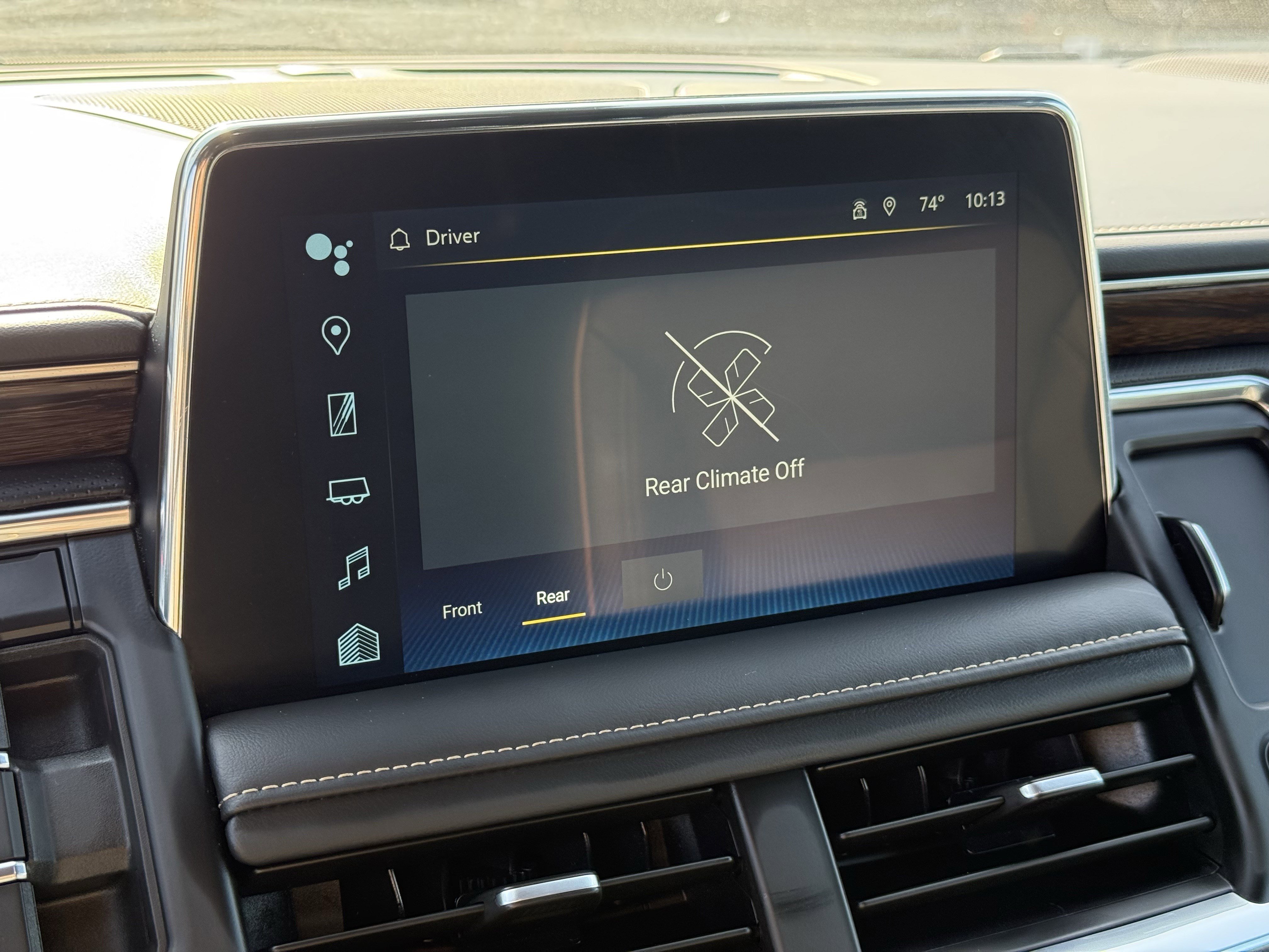 Used 2023 Chevrolet Suburban Premier image 20