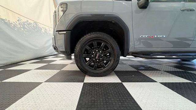 Used 2024 GMC Sierra 2500 AT4 w/ Technology Package AWD/4WD image 11