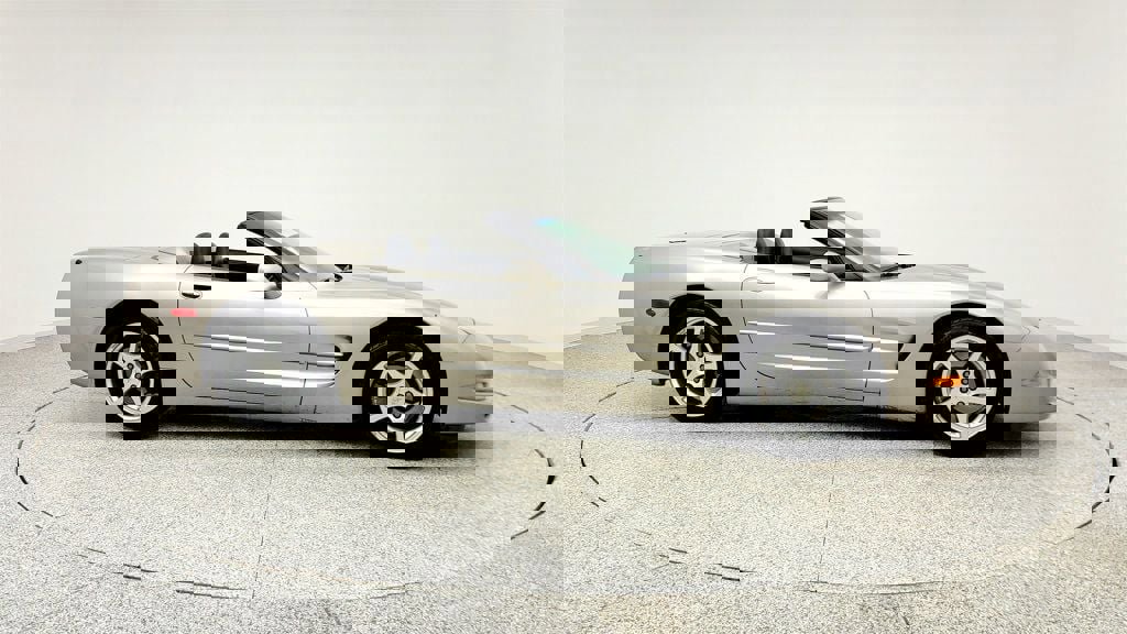 Used 2000 Chevrolet Corvette Convertible w/ Memory Pkg RWD image 4