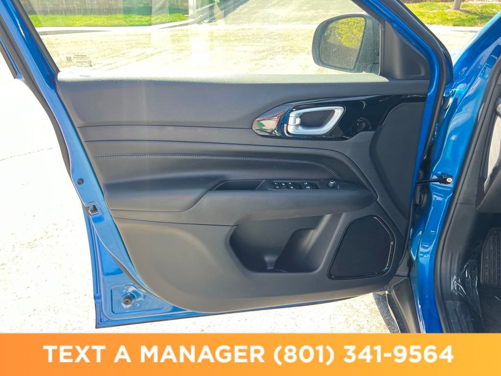 New 2026 Jeep Compass Latitude image 10