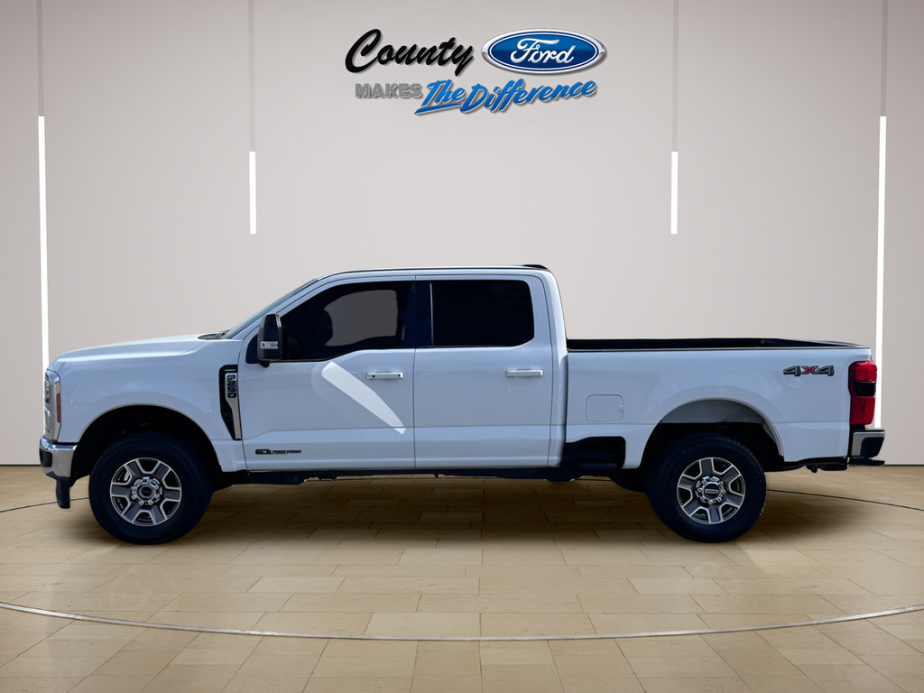 Used 2024 Ford F250 Lariat AWD/4WD image 2