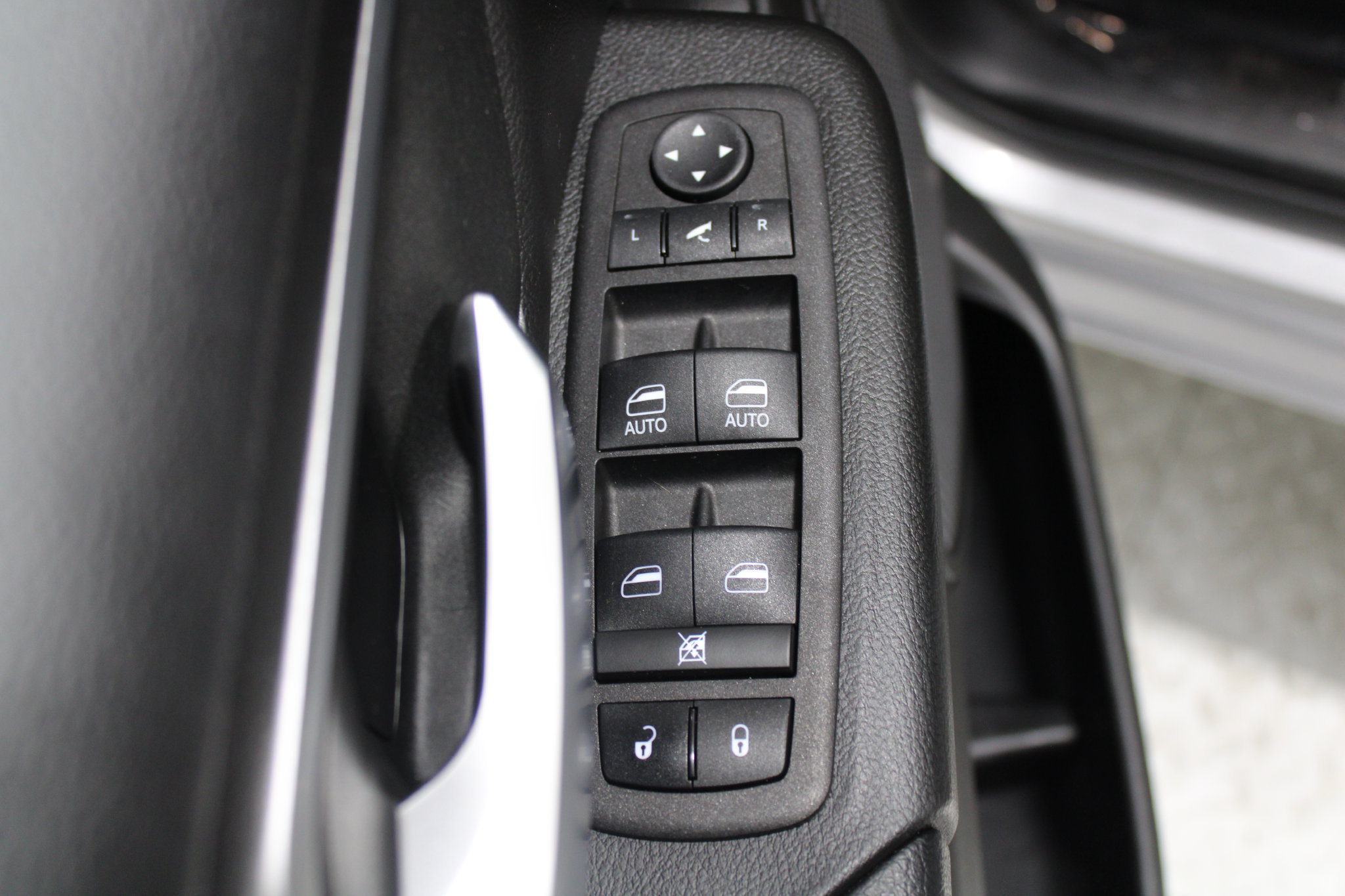 Used 2023 RAM 1500 Big Horn AWD/4WD image 40