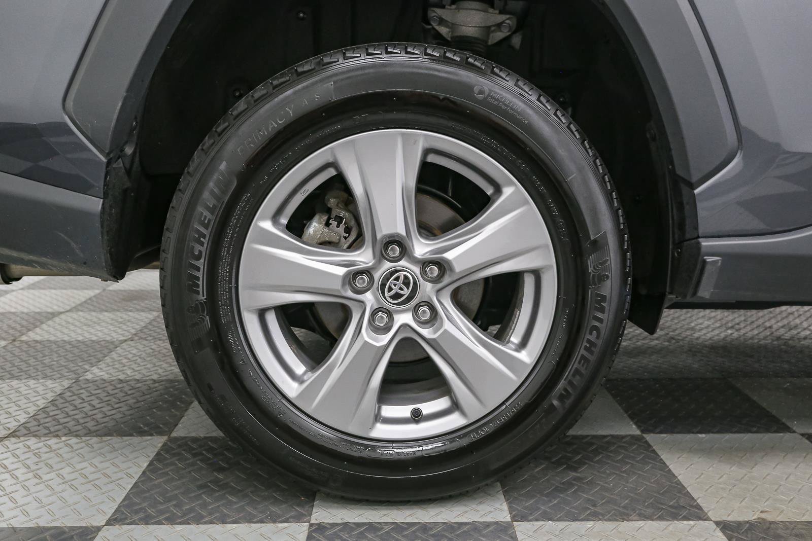 Certified 2025 Toyota RAV4 XLE AWD/4WD image 17