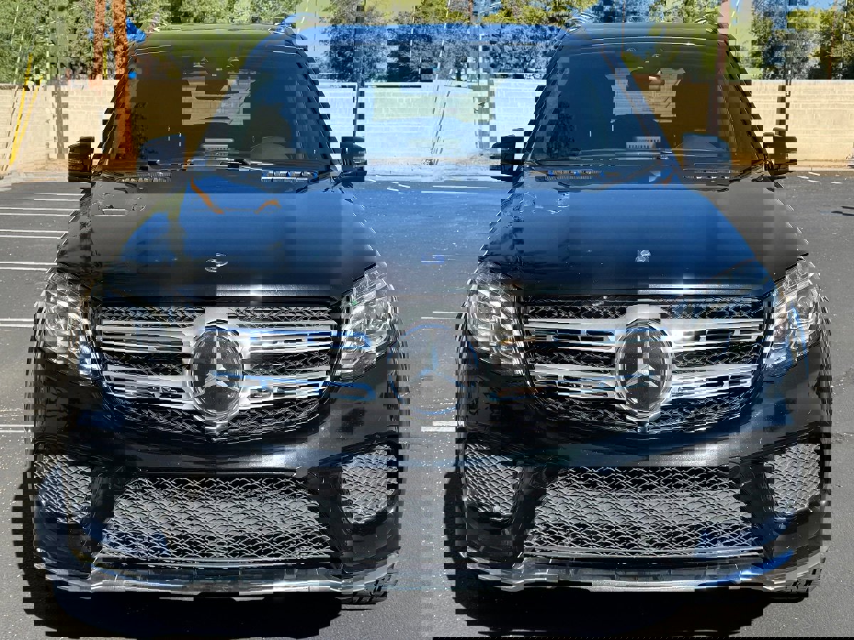 Used 2017 Mercedes-Benz GLS 550 4MATIC image 3