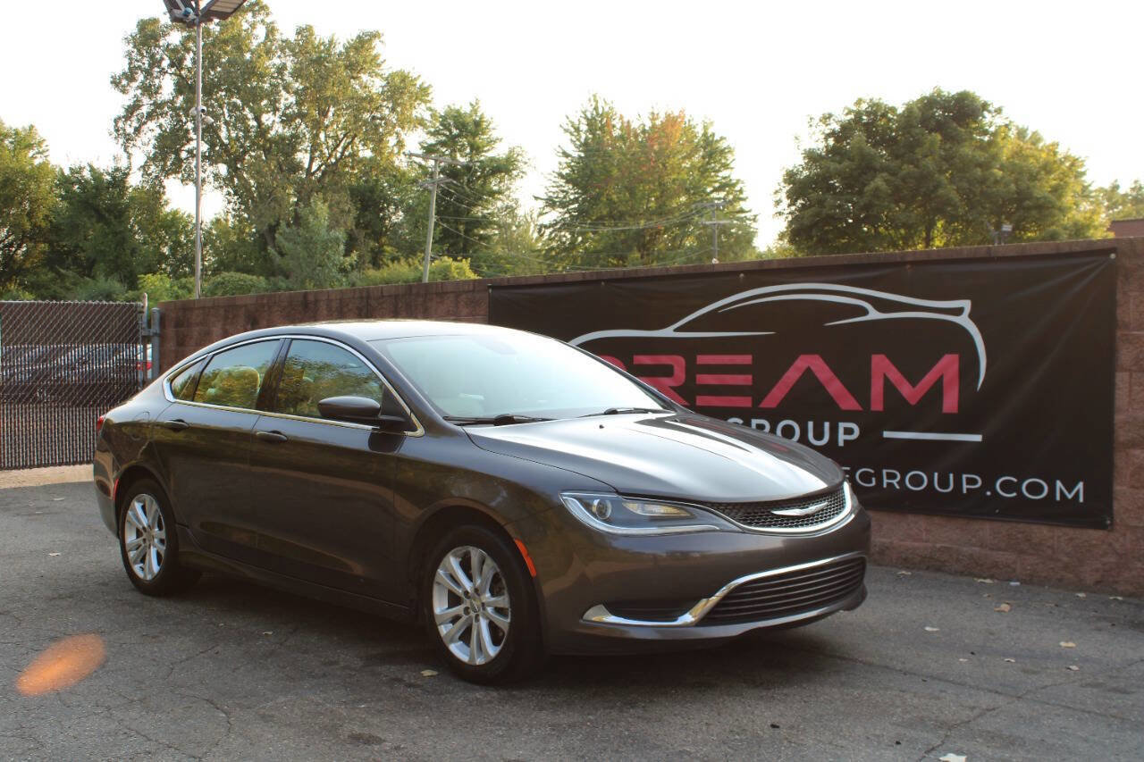 Used 2016 Chrysler 200 Limited image 4