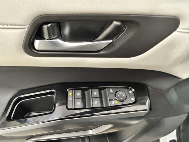 New 2026 Nissan Pathfinder SL w/ SL Premium Package FWD image 13