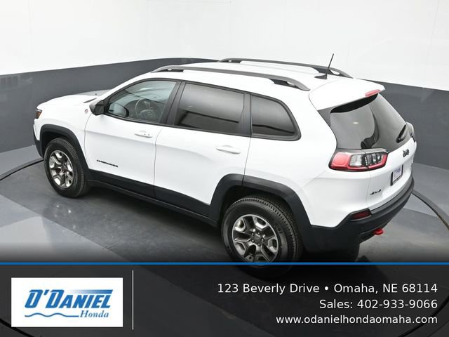 Used 2019 Jeep Cherokee Trailhawk w/ Cold Weather Group AWD/4WD image 15