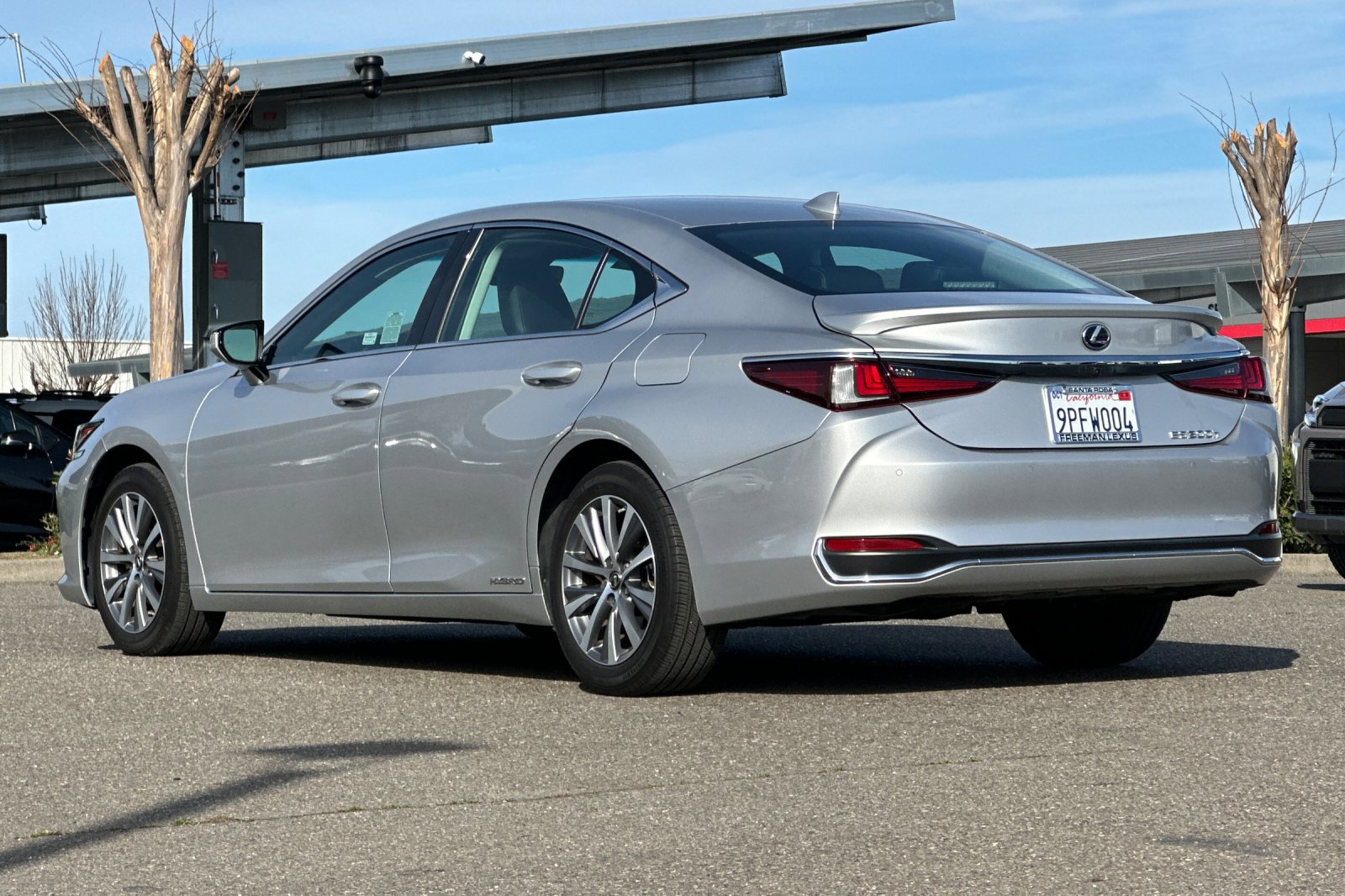 Used 2021 Lexus ES 300h w/ Premium Package image 6