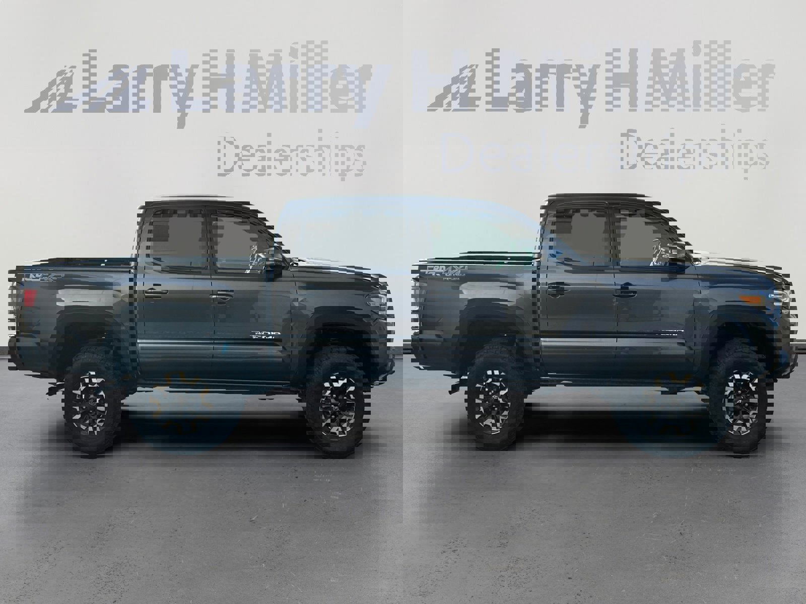 Used 2022 Toyota Tacoma TRD Off-Road w/ Technology Package image 7