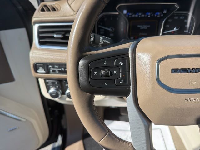 Used 2021 GMC Yukon XL Denali w/ Denali Premium Package image 25