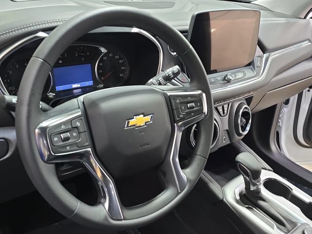 New 2025 Chevrolet Blazer LT FWD image 17