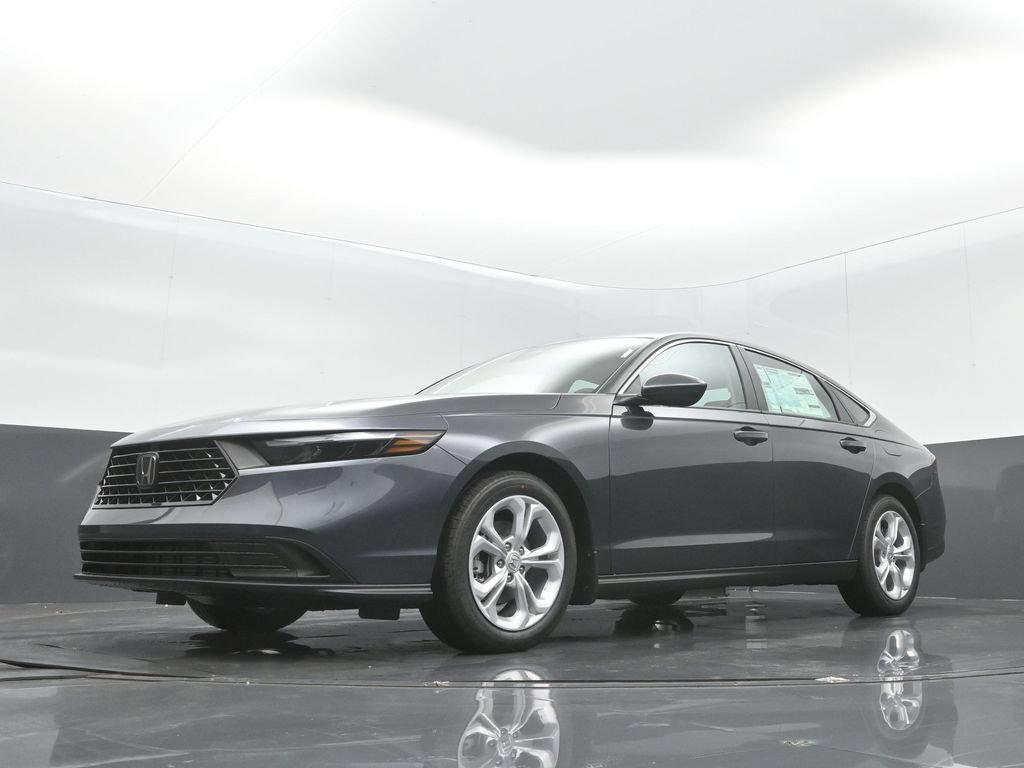 Used 2025 Honda Accord LX image 12