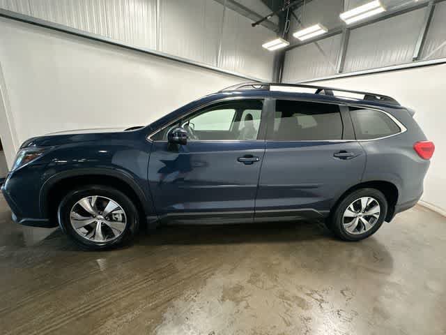 Certified 2023 Subaru Ascent Premium w/ Convenience Package AWD/4WD image 2