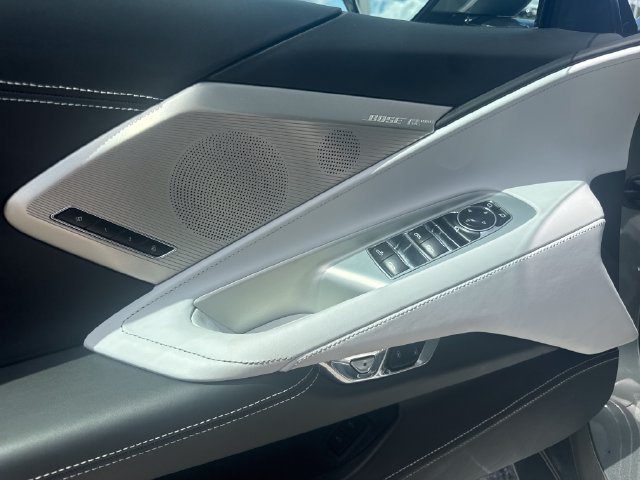 Used 2023 Chevrolet Corvette Stingray Premium Conv w/ Z51 Performance Package RWD image 10