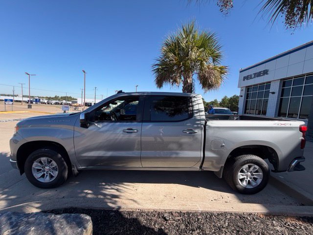 Used 2025 Chevrolet Silverado 1500 LT AWD/4WD image 5