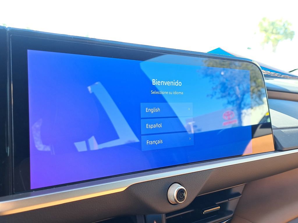 Certified 2025 Toyota Crown Signia Limited image 22