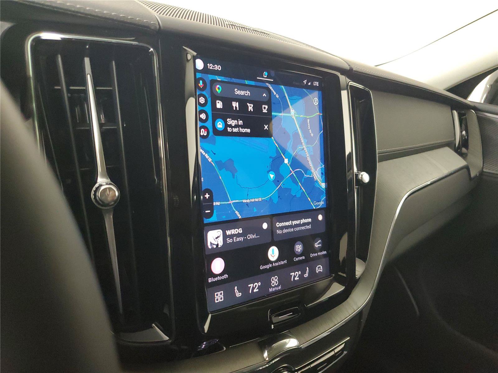 Certified 2025 Volvo XC60 B5 Ultra AWD/4WD image 28