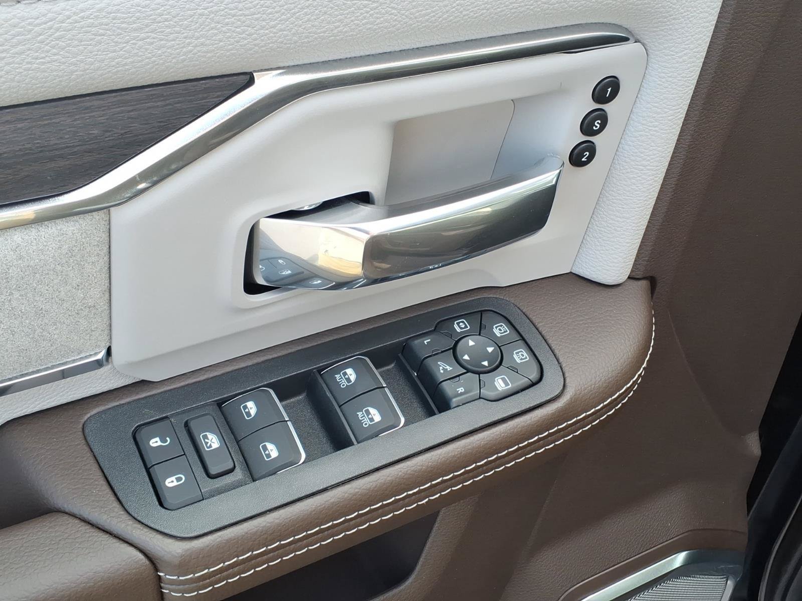 New 2027 RAM 3500 Laramie AWD/4WD image 16