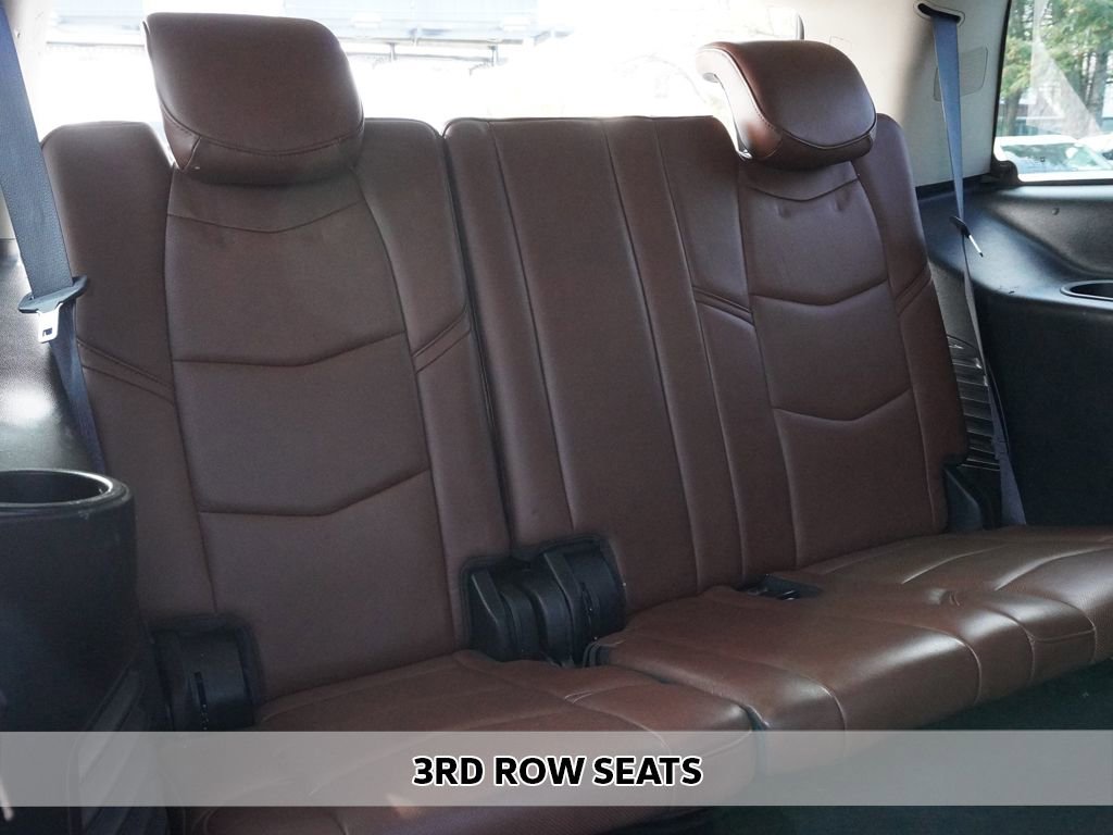 Used 2020 Cadillac Escalade Luxury w/ Escalade Sport Edition image 11