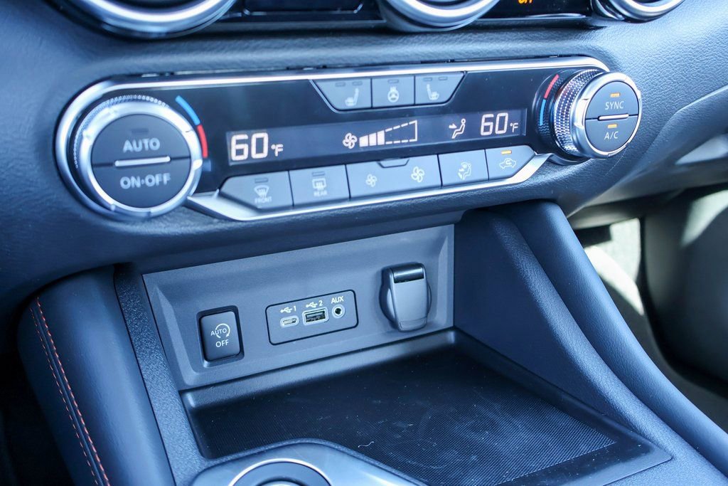 New 2025 Nissan Sentra SR image 13