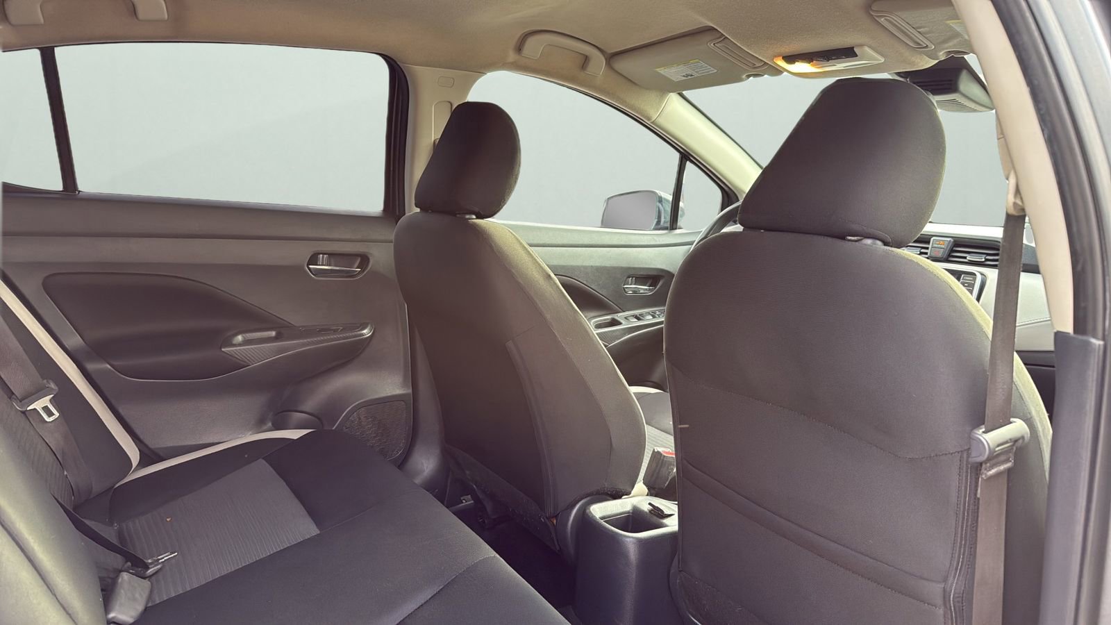 Used 2021 Nissan Versa SV FWD image 20