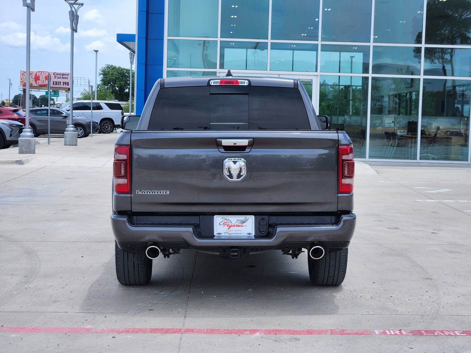 Used 2021 RAM 1500 Laramie w/ Laramie Southwest Edition RWD image 8