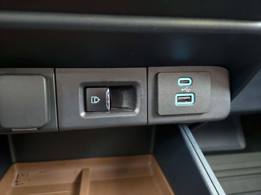 Used 2023 Ford Maverick Lariat w/ Lariat Luxury Package image 33