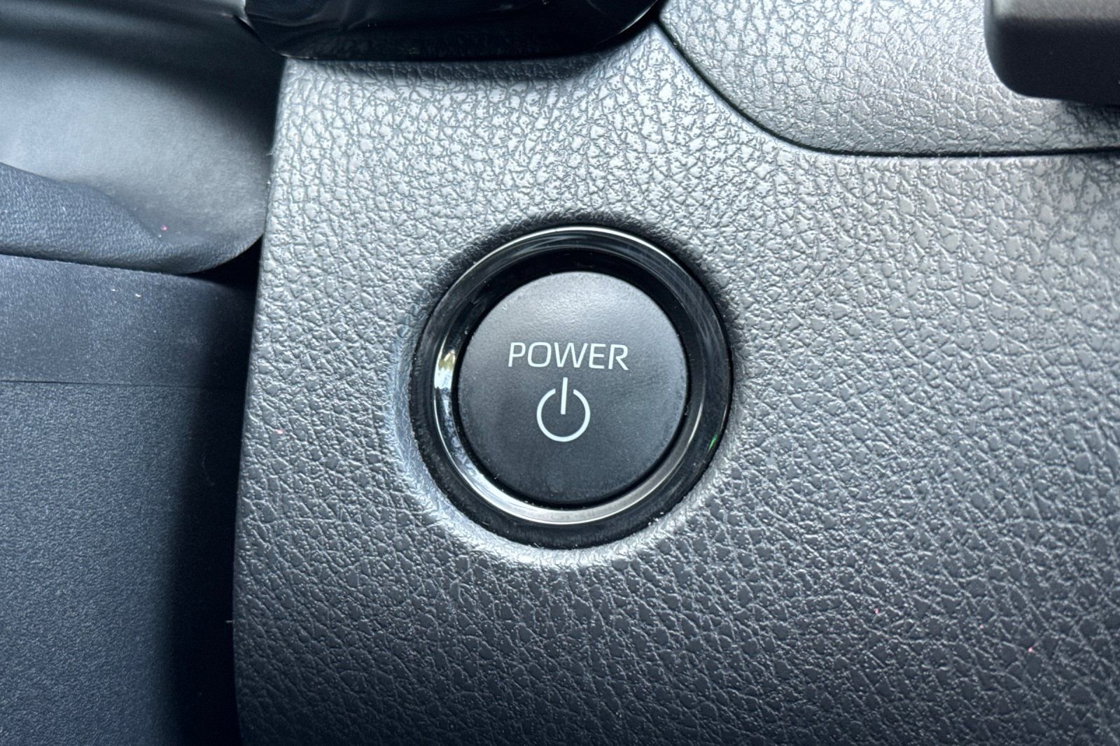 Used 2025 Toyota Camry LE FWD image 28