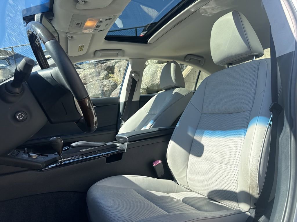 Used 2014 Lexus ES 350 w/ Luxury Package FWD image 14