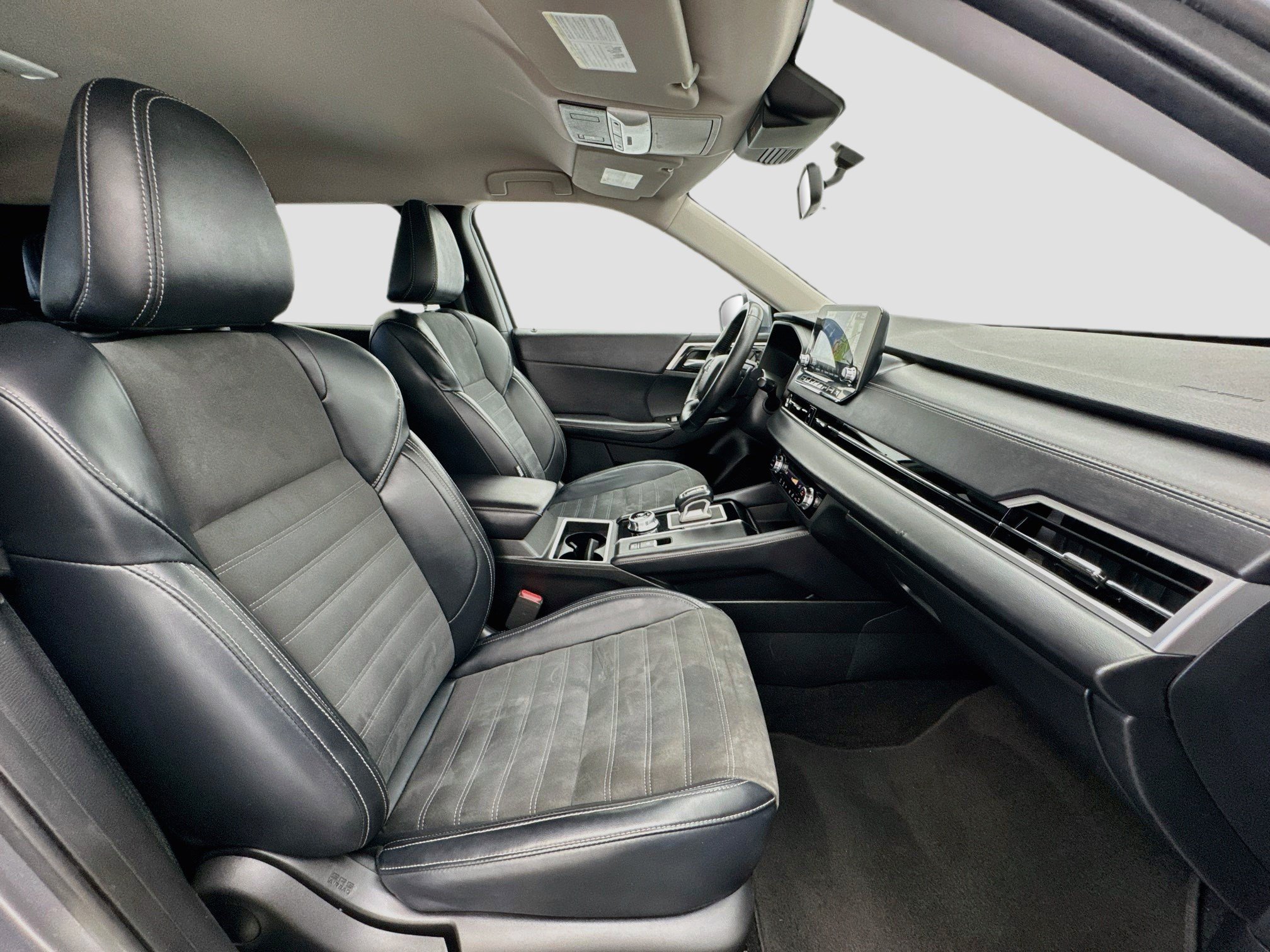 Used 2024 Mitsubishi Outlander SE FWD image 20