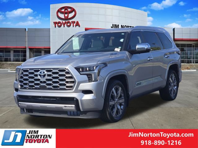 Used 2023 Toyota Sequoia Capstone AWD/4WD image 4