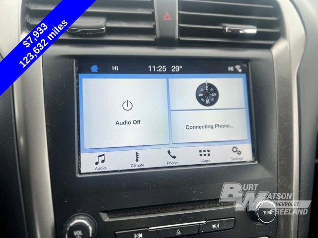 Used 2017 Ford Fusion SE w/ Fusion SE Technology Package image 15