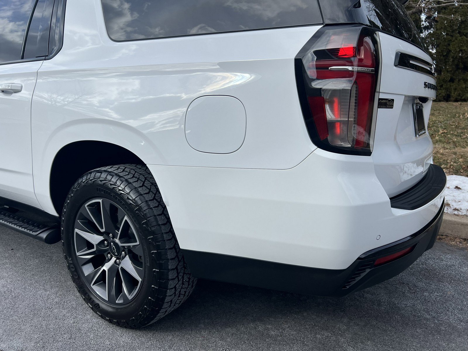 Used 2023 Chevrolet Suburban Z71 w/ Luxury Package image 98