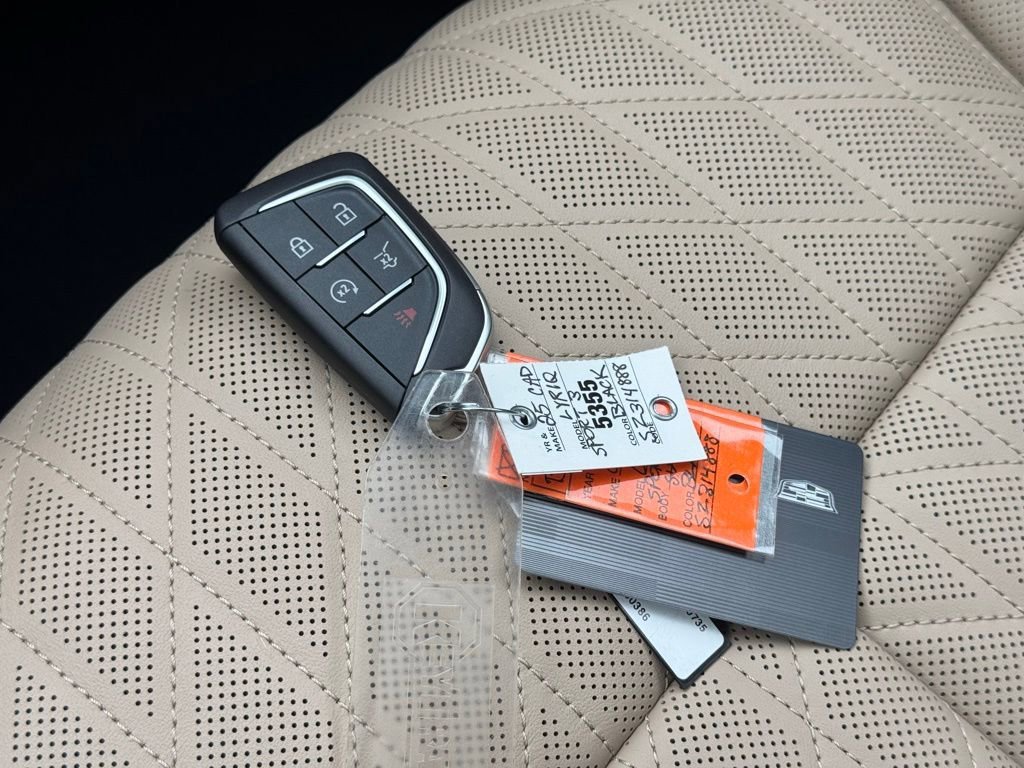 New 2025 Cadillac Lyriq Sport w/ Nappa Leather Package image 33