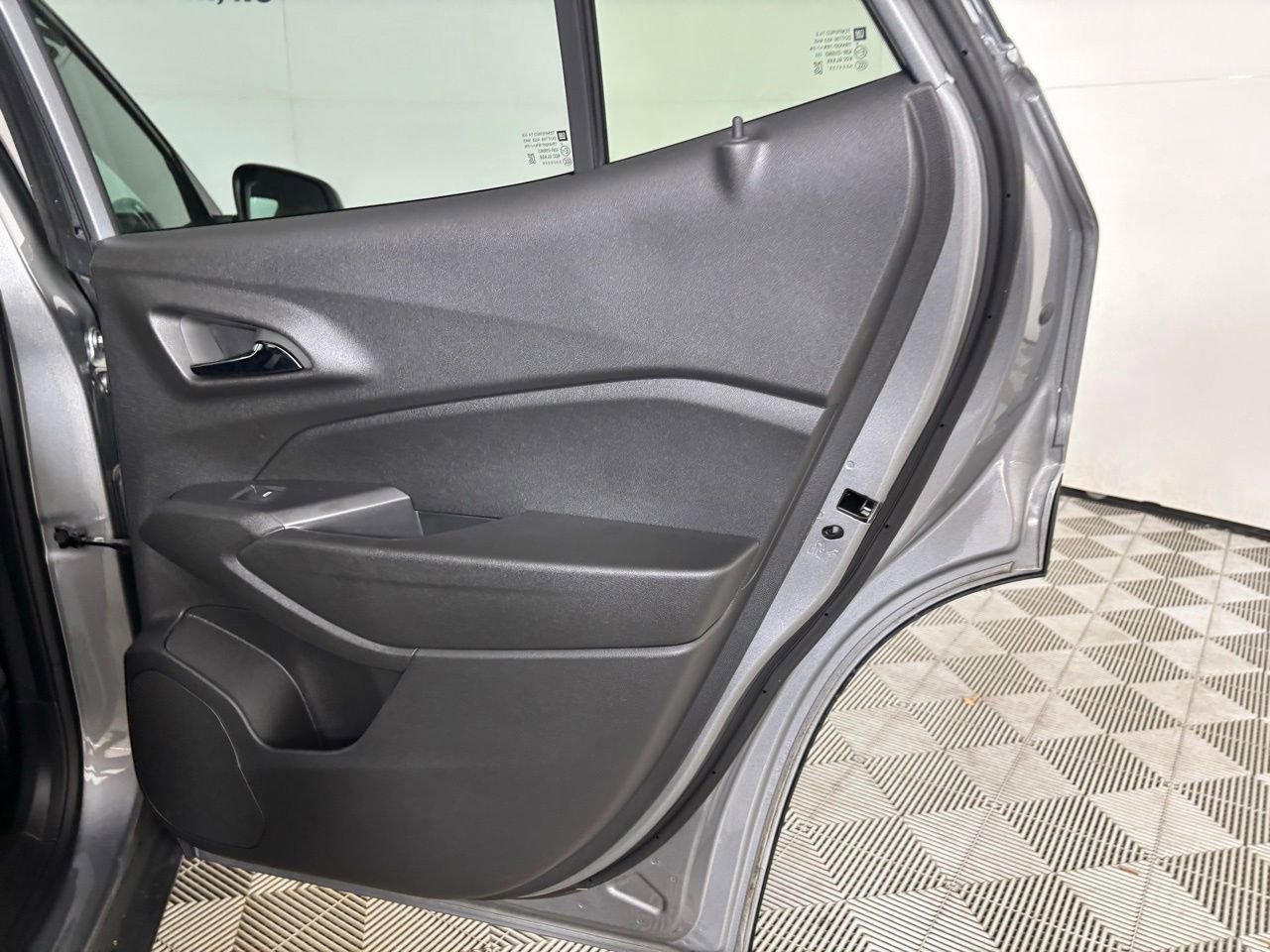 Used 2024 Chevrolet Trax RS image 23