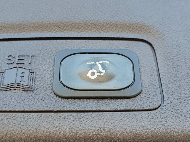 Used 2017 Lincoln MKC Premiere AWD/4WD image 11