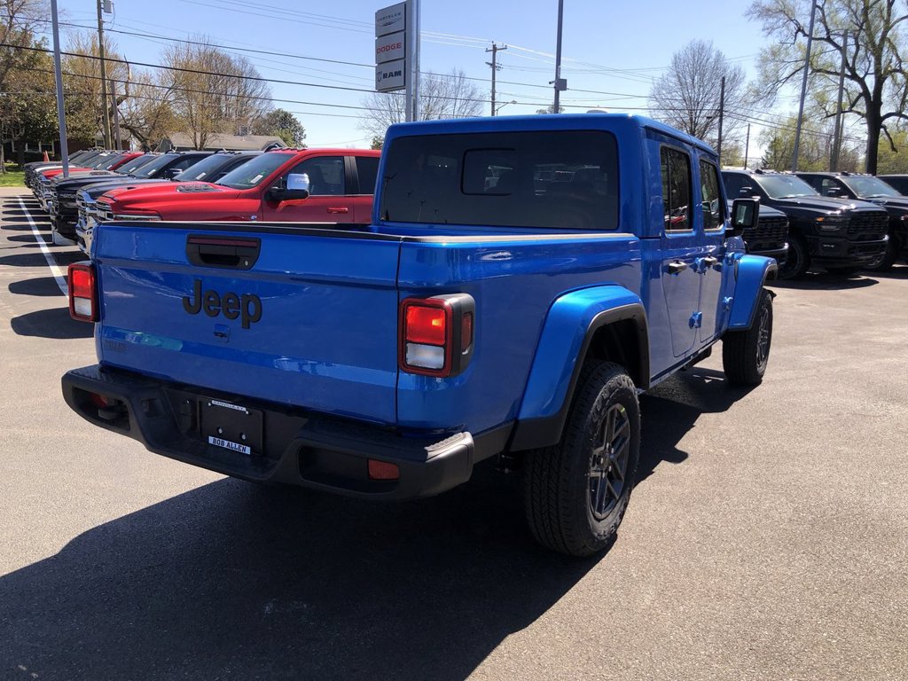 New 2026 Jeep Gladiator Sport AWD/4WD image 13