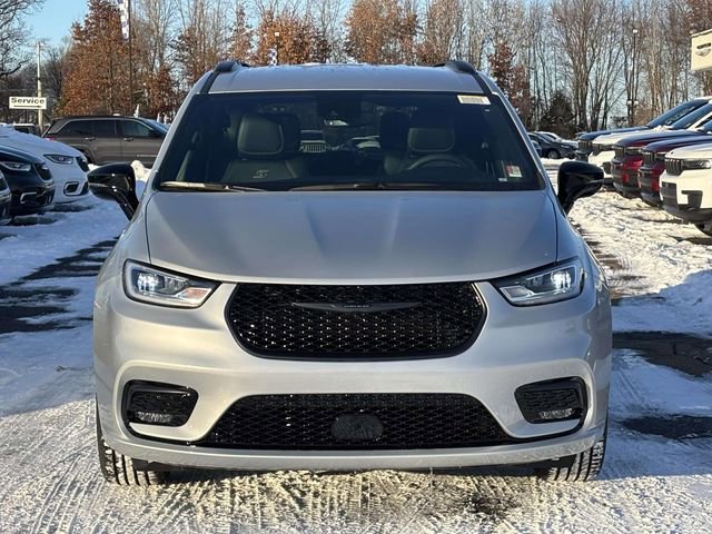 New 2026 Chrysler Pacifica Select w/ S Appearance Package FWD image 32